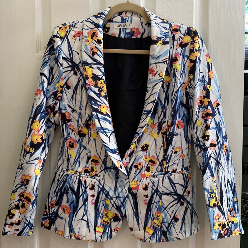 Splashy multi colored blazer. size small